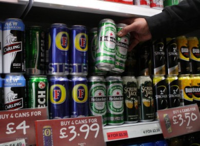 The price of securing a licence to trade, and the extra costs of drinks pubs charge as a result, is killing the pub industry, according to the Vintners Federation.
