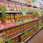 …but this principle also extends to the less flush visitors to the shop too. Right underneath the expensive brand name cereals, you’ll find… the expensive, brand-name cereals aimed at children. Those cereals will be stocked at a child’s eye level so that the child will see the box and ask their parent to buy it.
Photo: http://www.flickr.com/photos/ymimexico/1447537338/in/photostream/