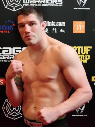 Jake Hecht has signed a four-fight deal with the organisation.