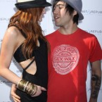 Lesser-known sister of Jessica, Ashlee Simpson filed for divorce from Pete Wentz in February, after two-and-a-half years of marriage. 

The couple has one small child. 