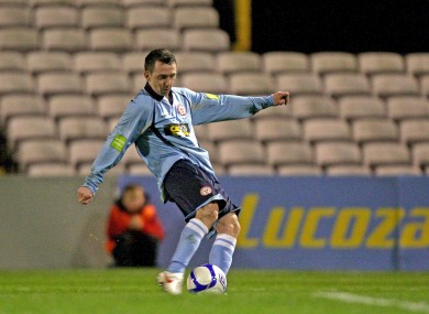 Paddy Kavanagh gives Shelbourne the lead on 20 minutes.