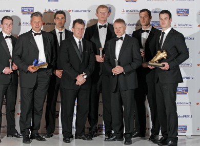 The winners on the night pose for a picture.