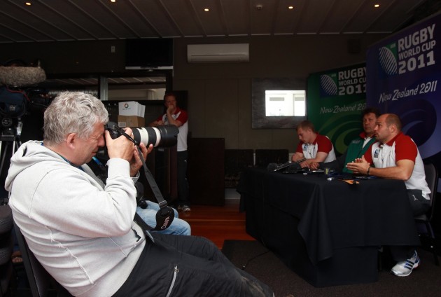 Billy_press conference