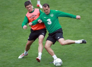 Shane Long and assistant manager Marco Tardelli in training yesterday.