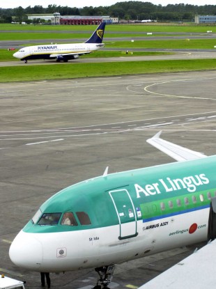Dublin Airport, 2004