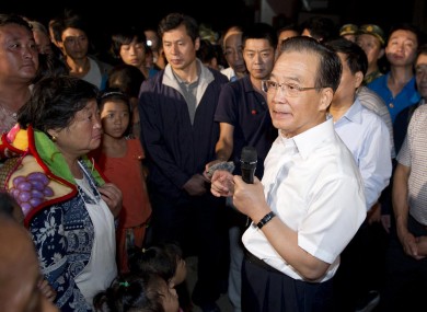 Chinese Premier, Wen Jiabo, talks to earthquake victims in Zhaotong